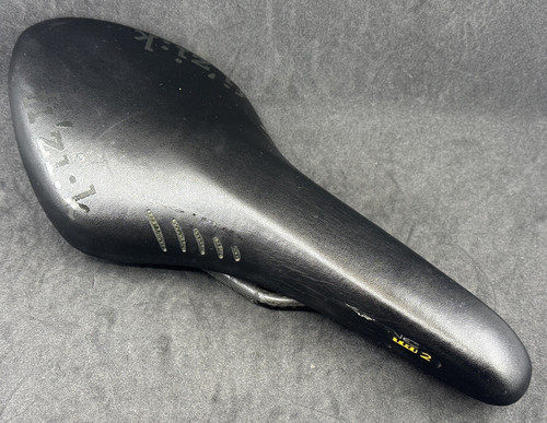 Arione tri 2 carbon - arione,