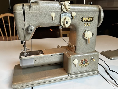 Pfaff 332 sewing machine - sewing,