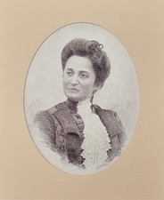 Gaetano Capone  ( Maiori SA 1845 - 1924 ) coppia di ritratti ovali a china      