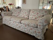 divani 3 posti+2posti colore bianco in buone condizioni 