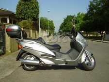 SUZUKI BURGMAN 250 RICAMBI VARI  MOTORE CARENE CENTRALINA CERCHI FARI RADIATORE