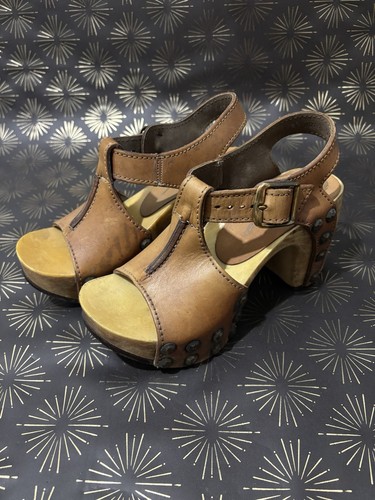 Sandali zoccoli legno pelle