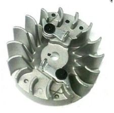 VOLANO  MOTOSEGA HUSQVARNA 136-137-141-142-235-240 JONSERED ADATTABILE 530039147