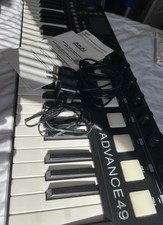 Akai Professional Advance 49 |