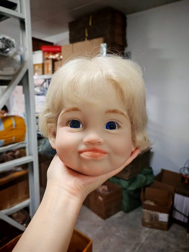 Bambola neonato realistica - , 28"