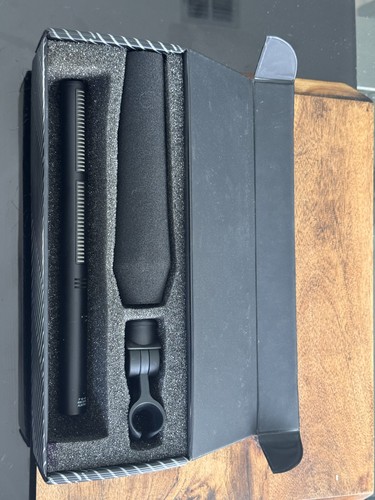 Akg 568 shotgun - eb,