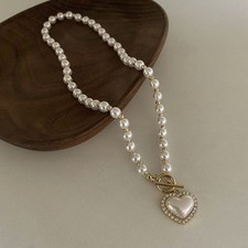 Collana di perle alla moda da