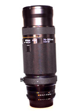 Nikon AF NIKKOR 75-300 MM