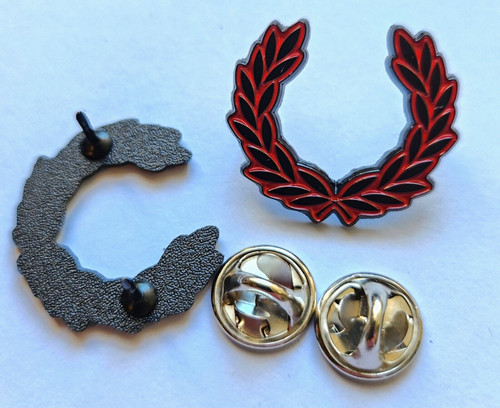 Lorbeerkranz rot pin - lorbeerkranz,
