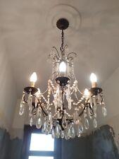 Lampadario cristallo vintage in stile classico con lampadine