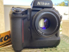 NIKON F 5 + Obiettivo Nikon 50
