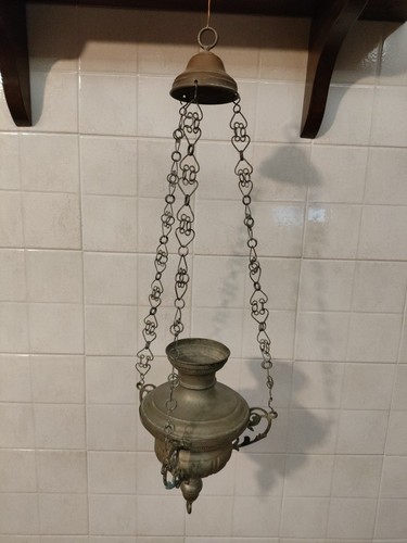 Antica lampada votiva - , in