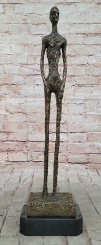 Statuina maschile arte moderna
