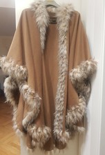 Yves Saint Laurent mantella