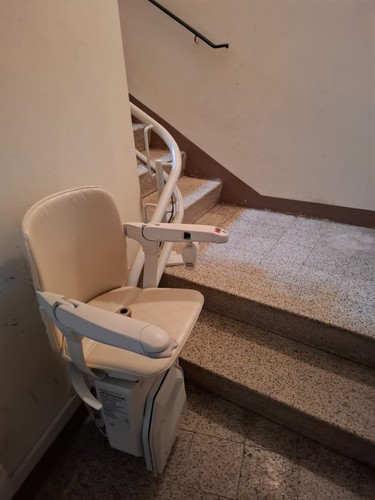 Montascale con sedia stannah - con,