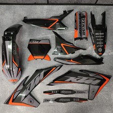 Plastiche + grafica KTM
