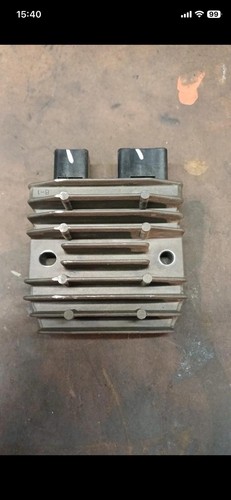 Regolatore tensione 08 13 - di, 08-13