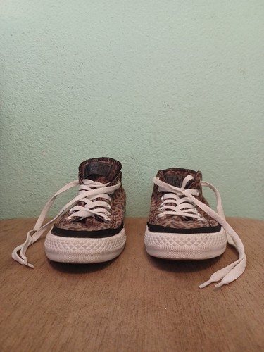 Taglia sneakers alla - 8,