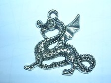 Ciondolo anticato a forma di Drago Dragone