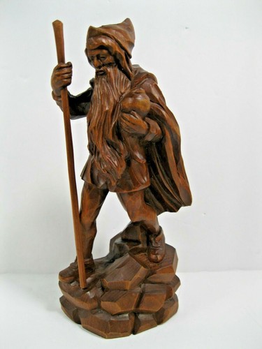 Statuina uomo montagna in - uomo,