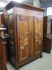 ARMADIO PROVENZALE IN NOCE CON FILETTATURE A DUE PORTE EPOCA PRIMI 800