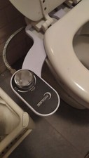 Bidet Spruzzatore Da WC Attacco Water Con Ugello Autopulente Per Pulizia Intima