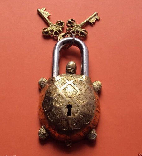 Vintage turtle lock brass - brass,