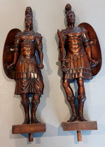Paire grand personnages en - de,