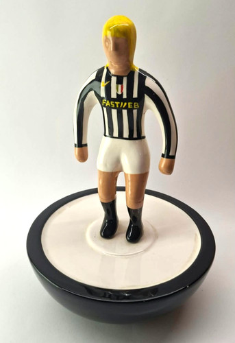 Scultura ceramica serie - in,