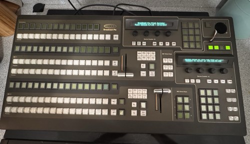 Broadcast pix video switcher - video,