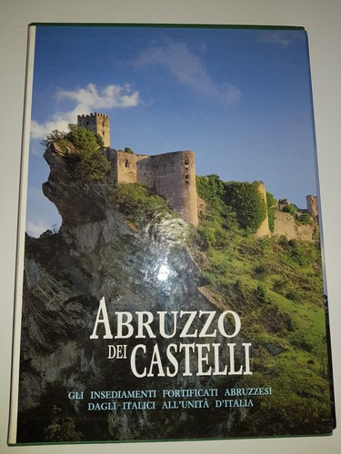 Libro abruzzo dei castelli gli - libro,