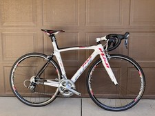 Fuji SST 2.0 Aero Carbon Road