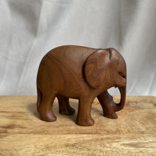 Statuina elefante indiano - , in