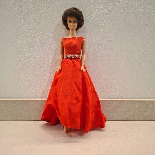 Barbie bubblecut brunette - brunette, anni