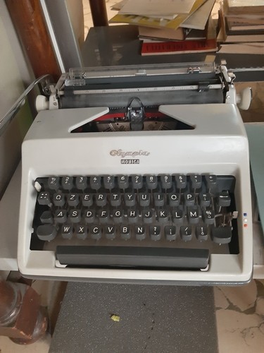 Macchina per scrivere - , olympia