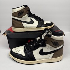 Taglia 10 - Jordan 1 Retro OG High marrone moka scuro bianco nero 5555088-105