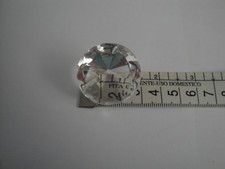 Fermacarte a forma di diamante