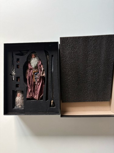 Hell cat studio - studio, grey