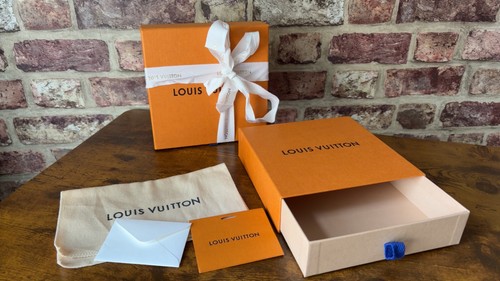 Louis vuitton confezione - louis,