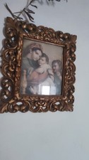 Quadro religioso Madonna con Bambino e Angelo – cornice dorata intagliata vintage