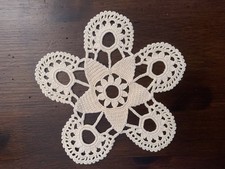 Centrino vintage realizzato a