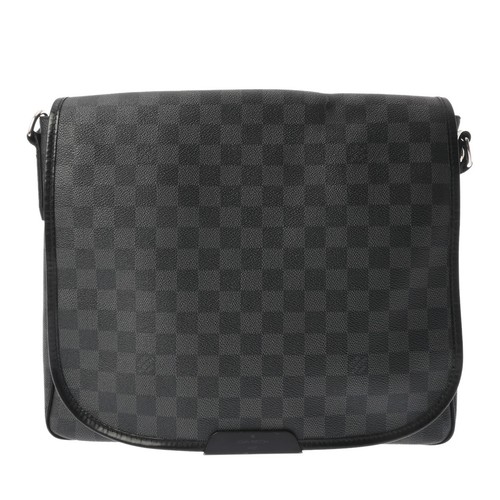 Louis vuitton daniel - louis,