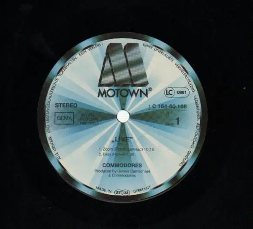 Commodores live near mint - live!,