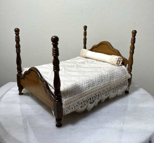 Casa delle bambole - , letto