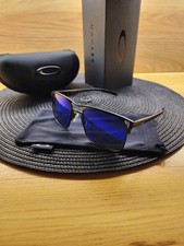 Oakley Holbrook TI titanio