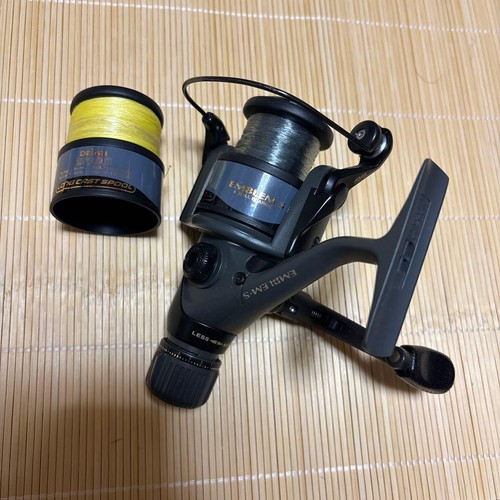 Daiwa emblem 2550 spinning - emblem-s,