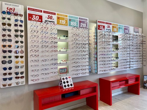 Arredamento negozio ottica