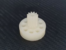Ingranaggio in nylon per