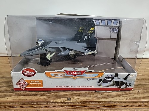 Disney stores planes - disney, movie