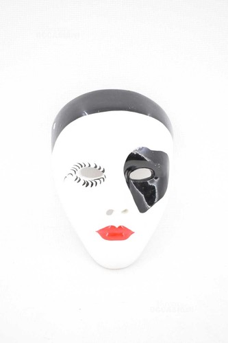 Maschera ceramica fatta a - maschera,